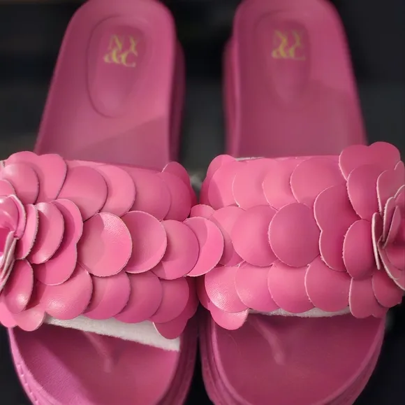 New York &amp; Company Women's Pink Slide Sandals