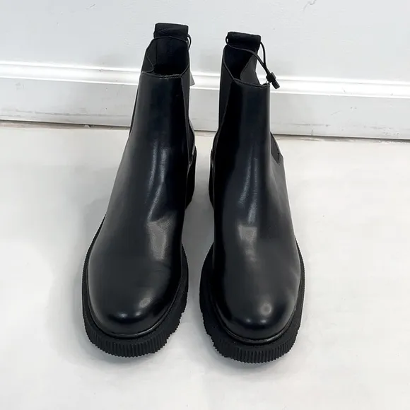 New Zara Low Lug Chelsea Logo Ankle Boots