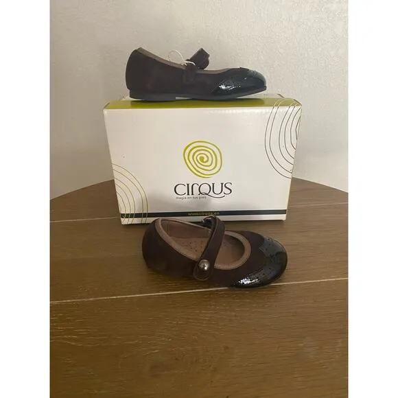 NIB Cirqus brown Mary Jane shoes, size 22 toddler