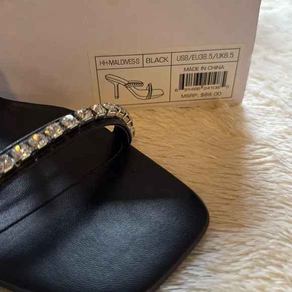 nib H by Halston Maldives Crystal Strap Sandals in Black size 8