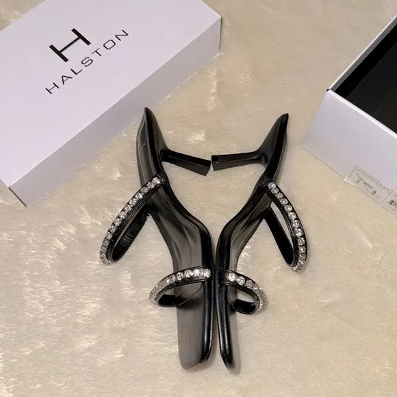 nib H by Halston Maldives Crystal Strap Sandals in Black size 8