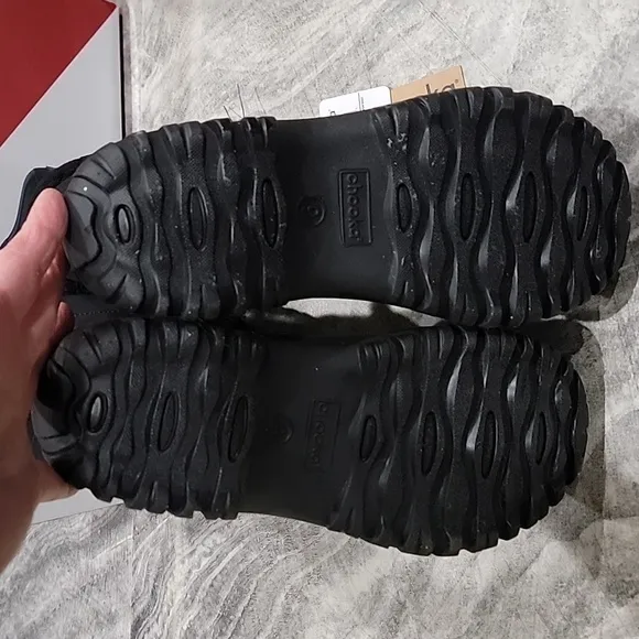 NIB  LADIES CHOOKA COLD WEATHER SNOW BOOTS