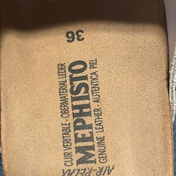 NIB Mephisto Helen Silver Metalics Sandal