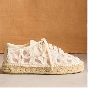 NIB Sundance Lace Petals Sneaker