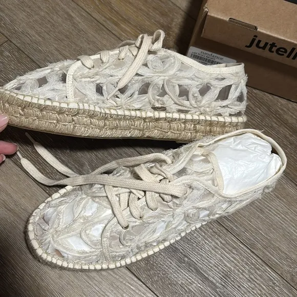 NIB Sundance Lace Petals Sneaker
