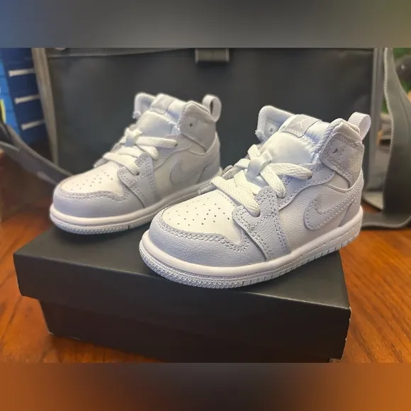 NIB /Toddler's Nike Air Jordan 1 Mid Cobalt Bliss/White Size 6C / Retail $100