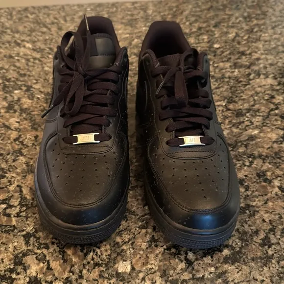 Nike Air Force 1 ‘07 triple black Men's Sneakers EUC 10.5