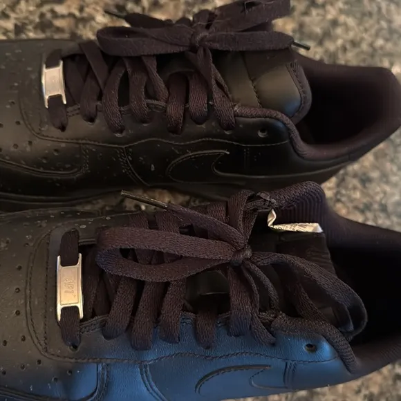 Nike Air Force 1 ‘07 triple black Men's Sneakers EUC 10.5