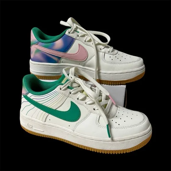 NIKE AIR FORCE 1 LV8 3 Big Kids’ Shoes Sz 3.5 Y Girls White/Green/Pink EUC
