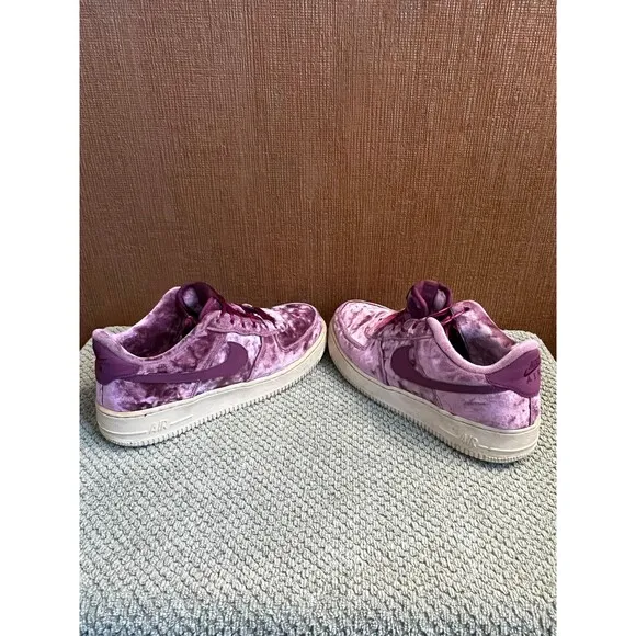 Nike Air Force 1 LV8 Tea Berry BORDEAUX VELVET Size 6.5Y 849345-601