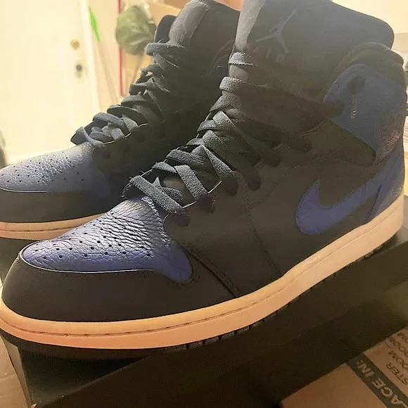 Nike Air Jordan 1 Mid Obsidian / Game Royal Size 13 With OG Box