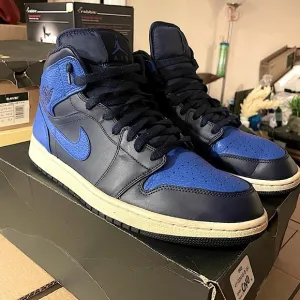 Nike Air Jordan 1 Mid Obsidian / Game Royal Size 13 With OG Box