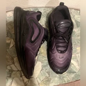 🔥NIKE AIR MAX 720 'TOTAL ECLIPSE' RARE