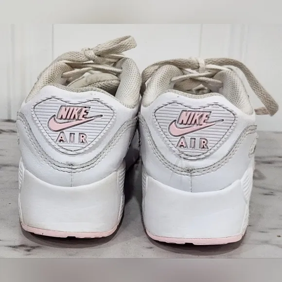 Nike Air Max 90 casual shoes size 3Y
