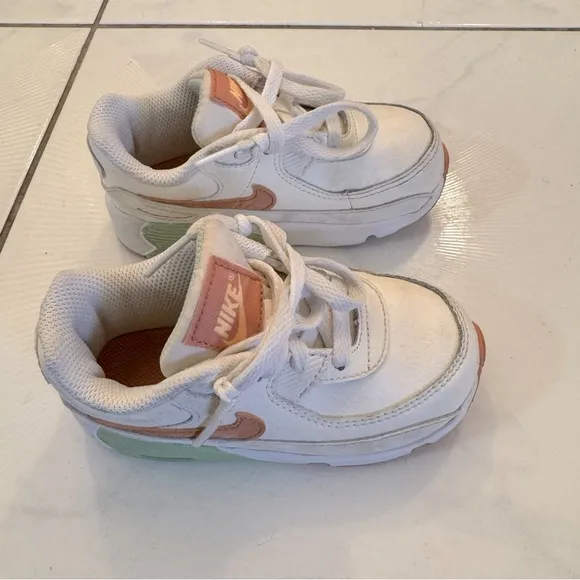Nike Air Max 90 Leather Little Kids’ Shoes Pale Ivory/ Phantom/Honeydew/Amber