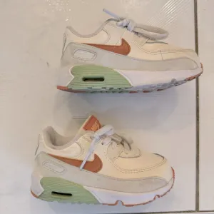 Nike Air Max 90 Leather Little Kids’ Shoes Pale Ivory/ Phantom/Honeydew/Amber