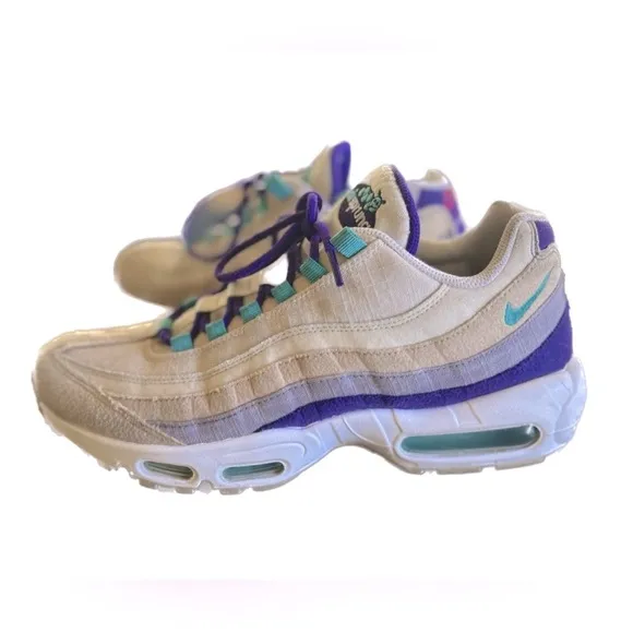 Nike Air Max 95 “Air Sprung” “SESAME/COCONUT MILK/PHANTOM/WASHED TEAL. Size 9.