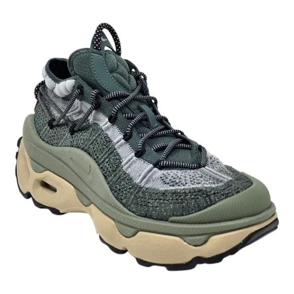 Nike Air Max Flyknit Venture Vintage Army (Green) FD2110-300 Women's Size 7.5