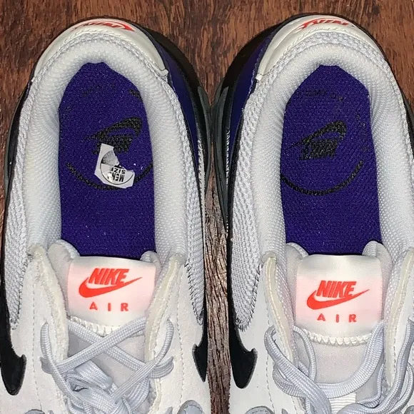 Nike Air Max Men's Shoes - White, Black, and Blue