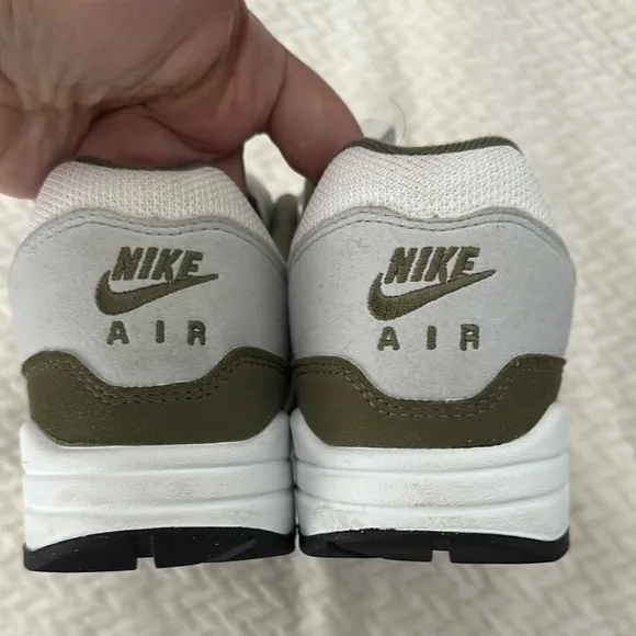 Nike Air Max Men's White and Green Sneakers