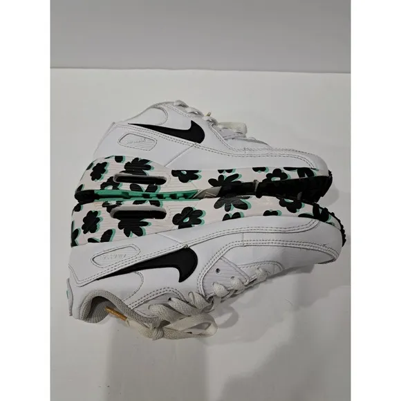 Nike Air Max Size 3Y FJ3166-100 Pre Owned Great Condition White With Flower