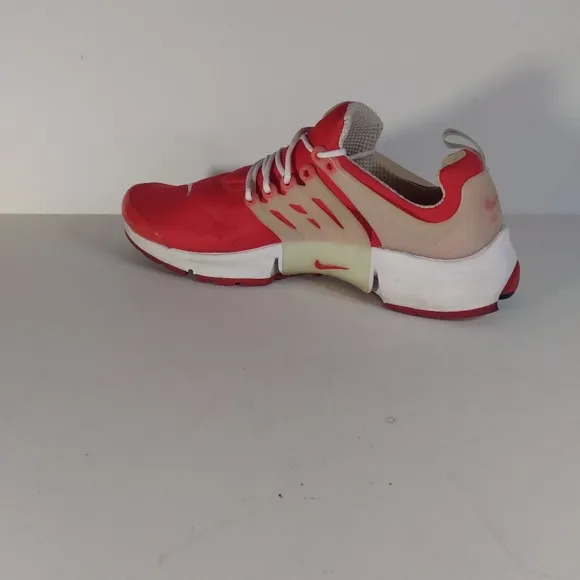 Nike Air Presto  Low Top Men Re Athletic  Running  shoes  305919-611 size large.