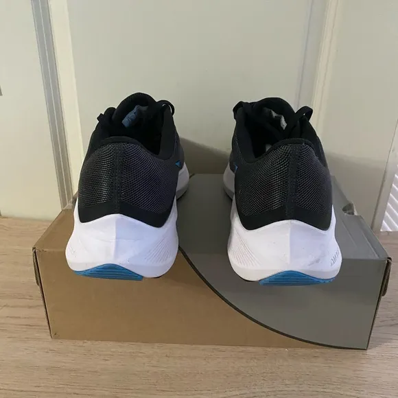 Nike Air Zoom Winflow Running Shoes Sneakers - M 12