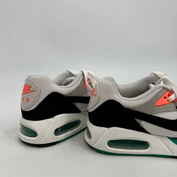 Nike Black and White Athletic Air Max Sneakers | Size 8