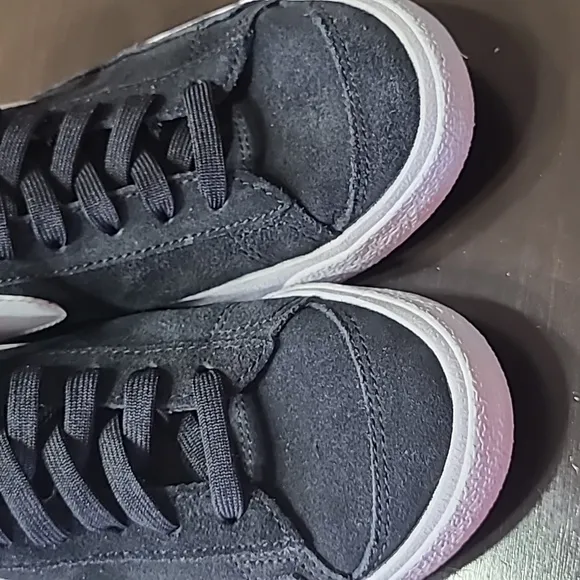 Nike Blazer Mid '77 Men's Suede Black and White High-Top Sneakers Size 8
