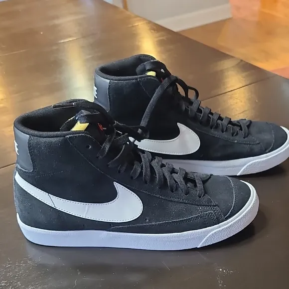 Nike Blazer Mid '77 Men's Suede Black and White High-Top Sneakers Size 8