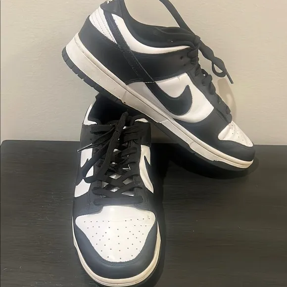 Nike Dunk Men's Black and White Sneakers