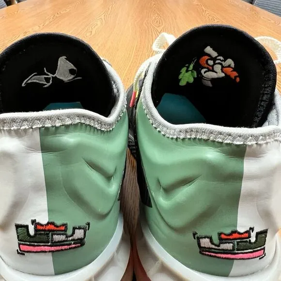 Nike Lebron XVIII Tune Squad - Bugs Bunny Vs Martian-Grey/Black-Space Jam Size 8