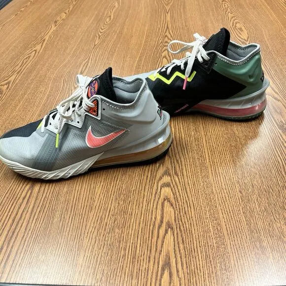 Nike Lebron XVIII Tune Squad - Bugs Bunny Vs Martian-Grey/Black-Space Jam Size 8