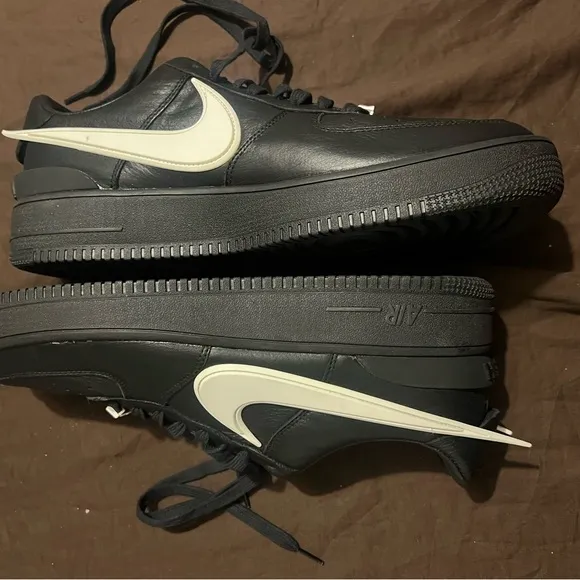 Nike Men's Black and White Sneakers Air Force 1 Ambush