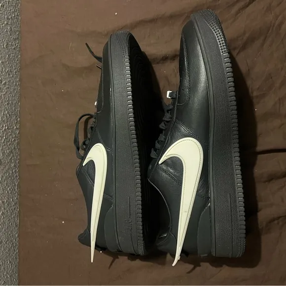 Nike Men's Black and White Sneakers Air Force 1 Ambush