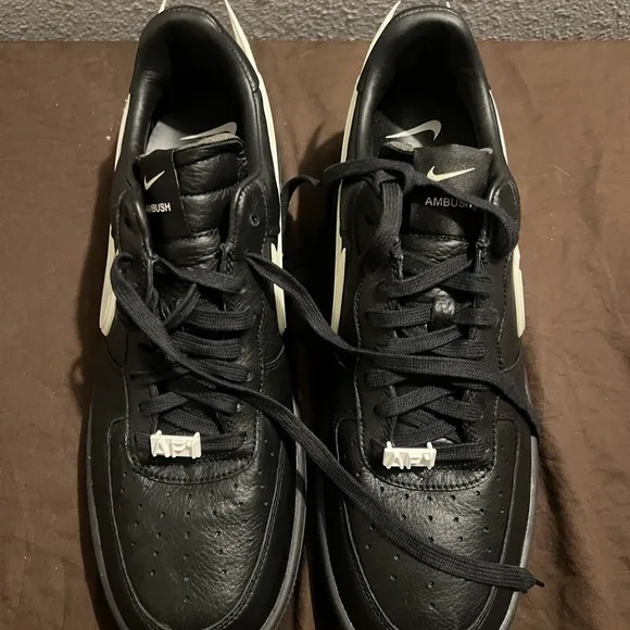 Nike Men's Black and White Sneakers Air Force 1 Ambush