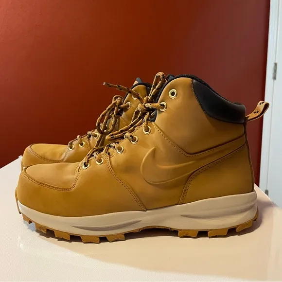 Nike Men’s Manoa‎ Lace Up Leather Swoosh Tan Sneaker Shoes