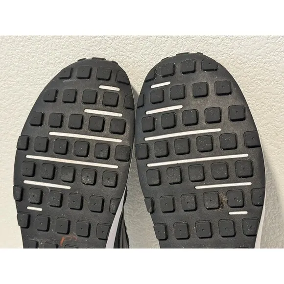 Nike Mens Waffle One Running Shoes Size 9.5 Gray Sneakers DA7995-100