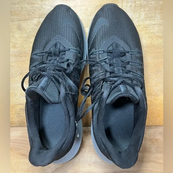 Nike Quest REFLECTIVE Womens Size 9 Running Shoes Sneakers Black Gray AA7403-002