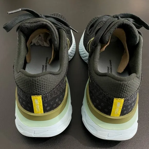 Nike React Infinity Run Flyknit 3 Sneakers Running Athletic Shoes Like New
