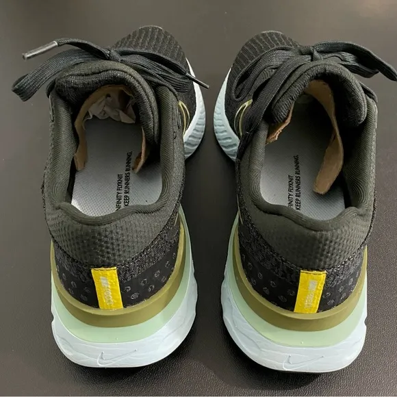 Nike React Infinity Run Flyknit 3 Sneakers Running Athletic Shoes Like New
