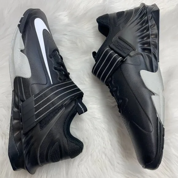 Nike Savaleos Black Mens Athletic Shoes CV5708-010 VNDS Sz 13