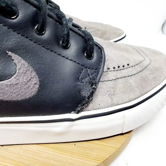 Nike SB Stefan Janoski Shoes Mens 9.5 Black Grey Suede Lace Up Low Sneakers
