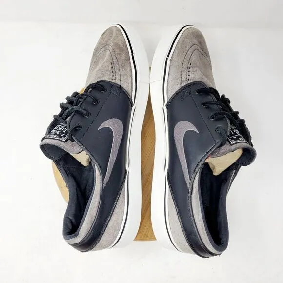 Nike SB Stefan Janoski Shoes Mens 9.5 Black Grey Suede Lace Up Low Sneakers