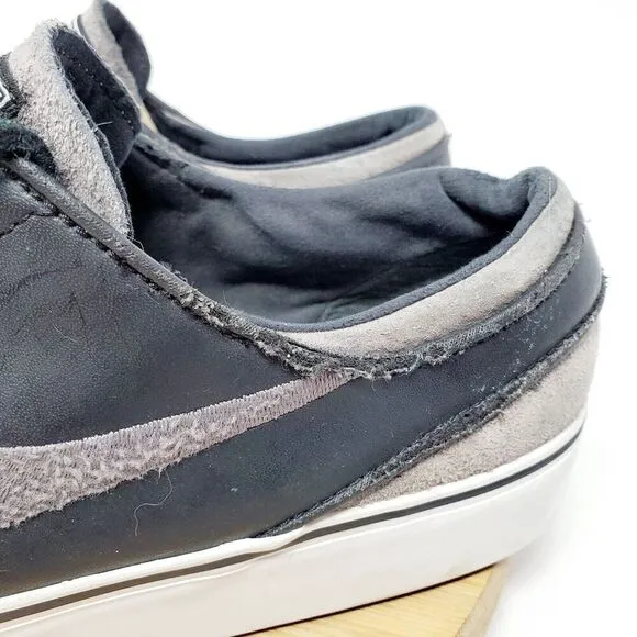 Nike SB Stefan Janoski Shoes Mens 9.5 Black Grey Suede Lace Up Low Sneakers