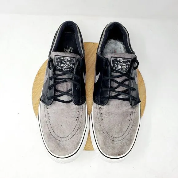 Nike SB Stefan Janoski Shoes Mens 9.5 Black Grey Suede Lace Up Low Sneakers