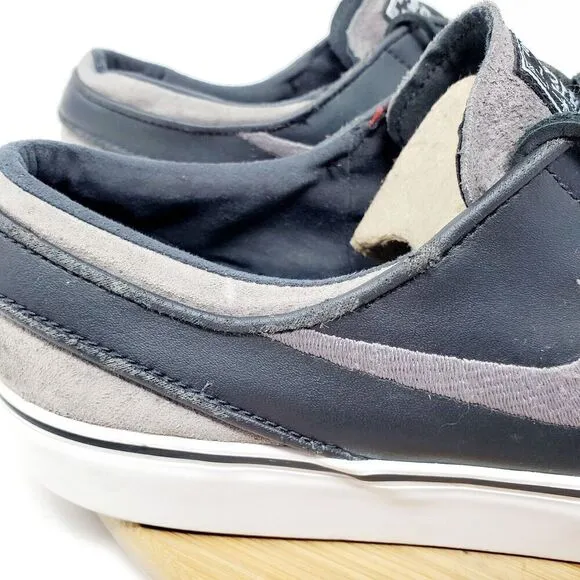 Nike SB Stefan Janoski Shoes Mens 9.5 Black Grey Suede Lace Up Low Sneakers