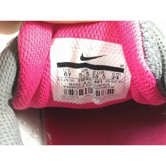 Nike Shox Running Shoes Grey/Pink Size 6Y