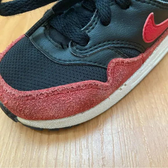 Nike Toddlers Air Max Red &amp; Black Sneakers Size 7C