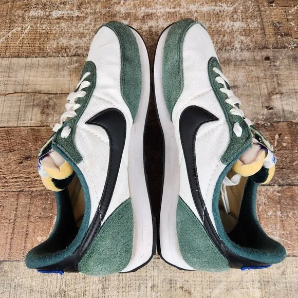 Nike Waffle Trainer 2 Athletic Club Men's Size 8.5 White Green Running Sneakers
